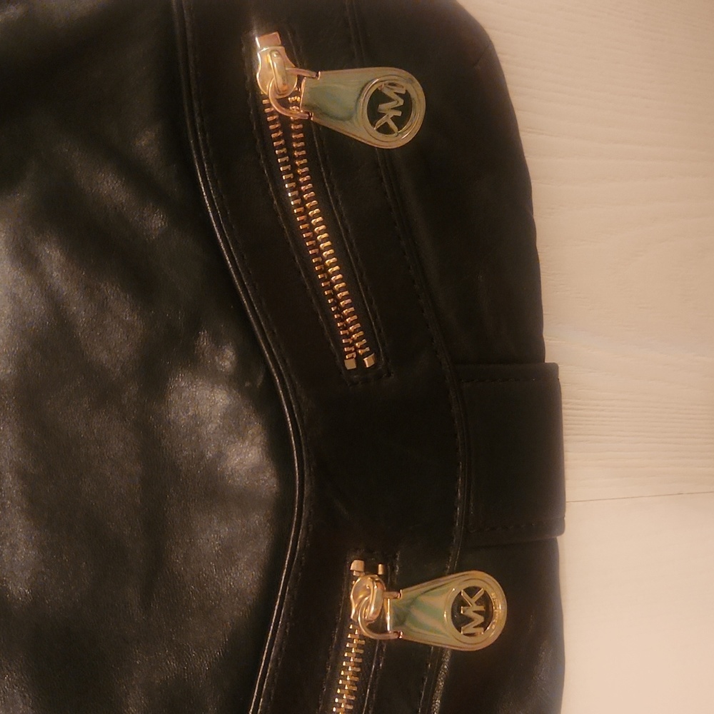 Handbag - Picture 2 of 4